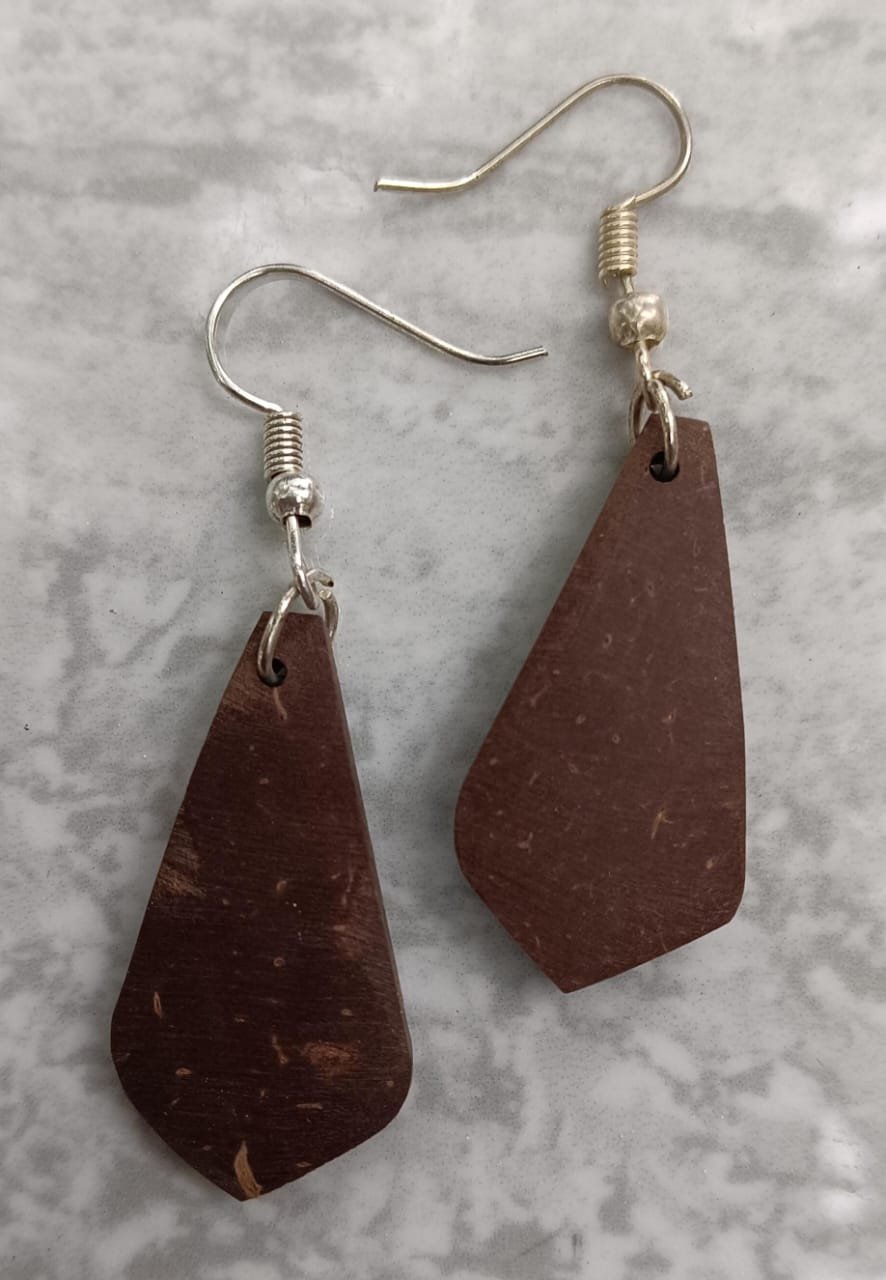 Sharp edge pattern Earring - Image 3