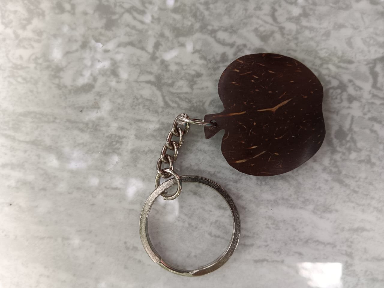 Apple shaped key chain - Image 2