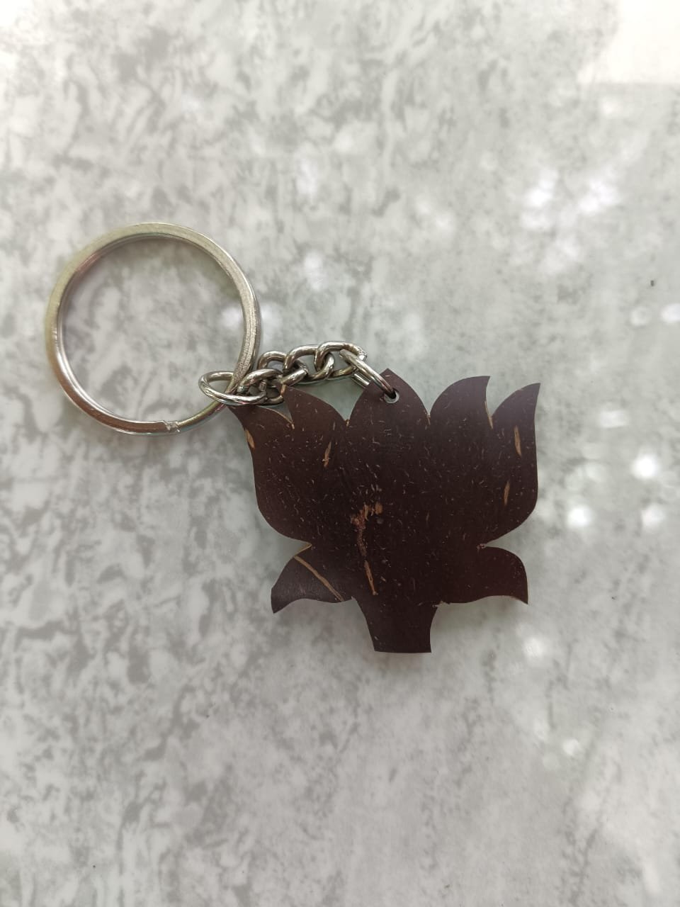 Lotus shaped keychain - Image 2