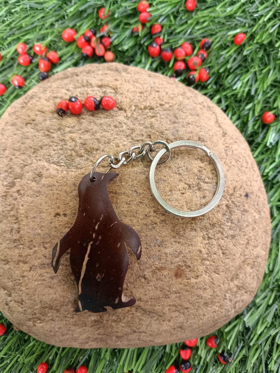Penguin shaped keychain - Image 3