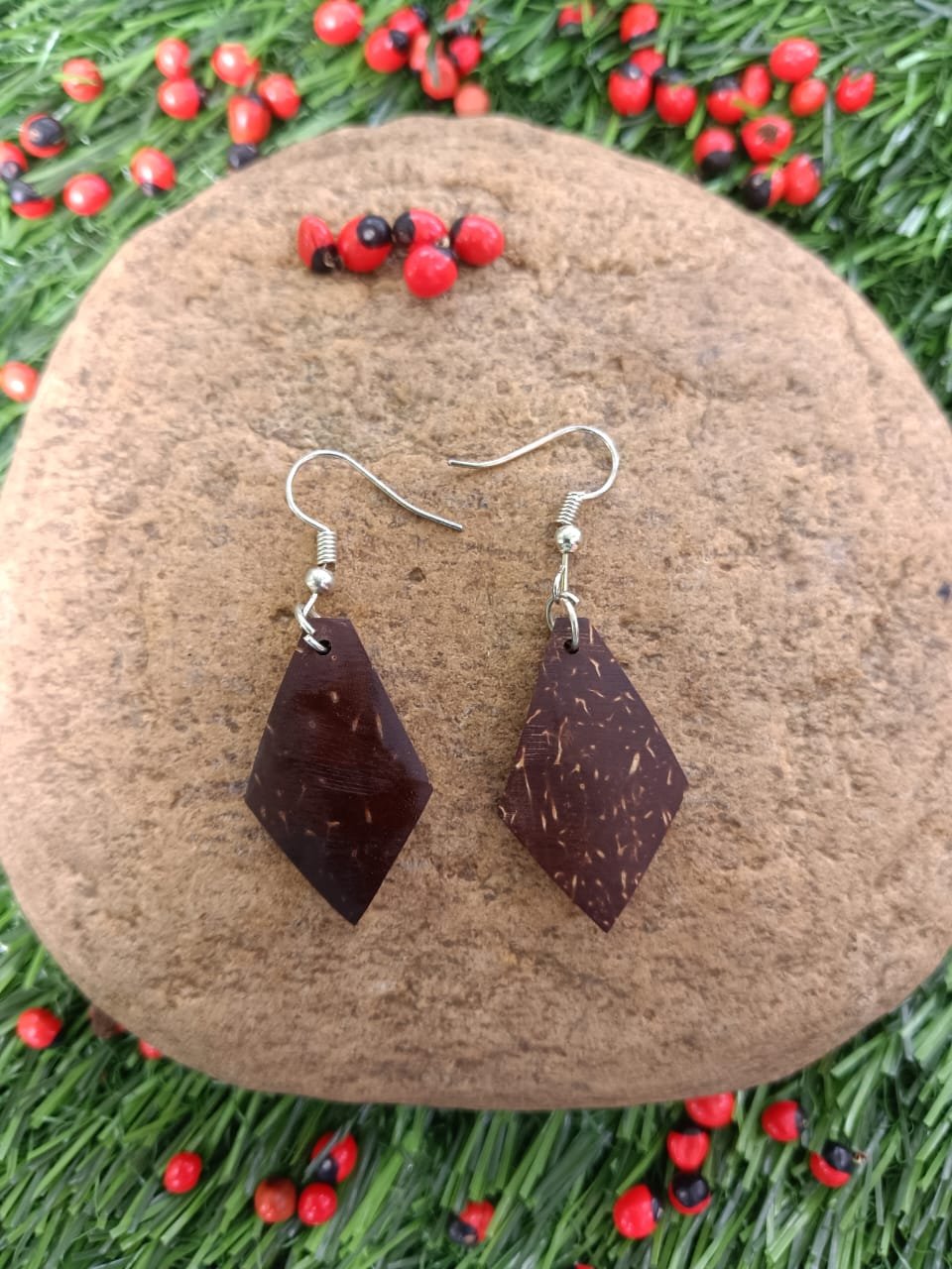 Diamond Pattern Earring - Image 2